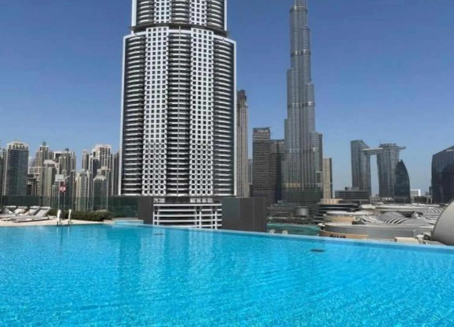 Luxurious 2Br Apartment At Boulevard Point Downtown Dubai By Deluxe Holiday Homes