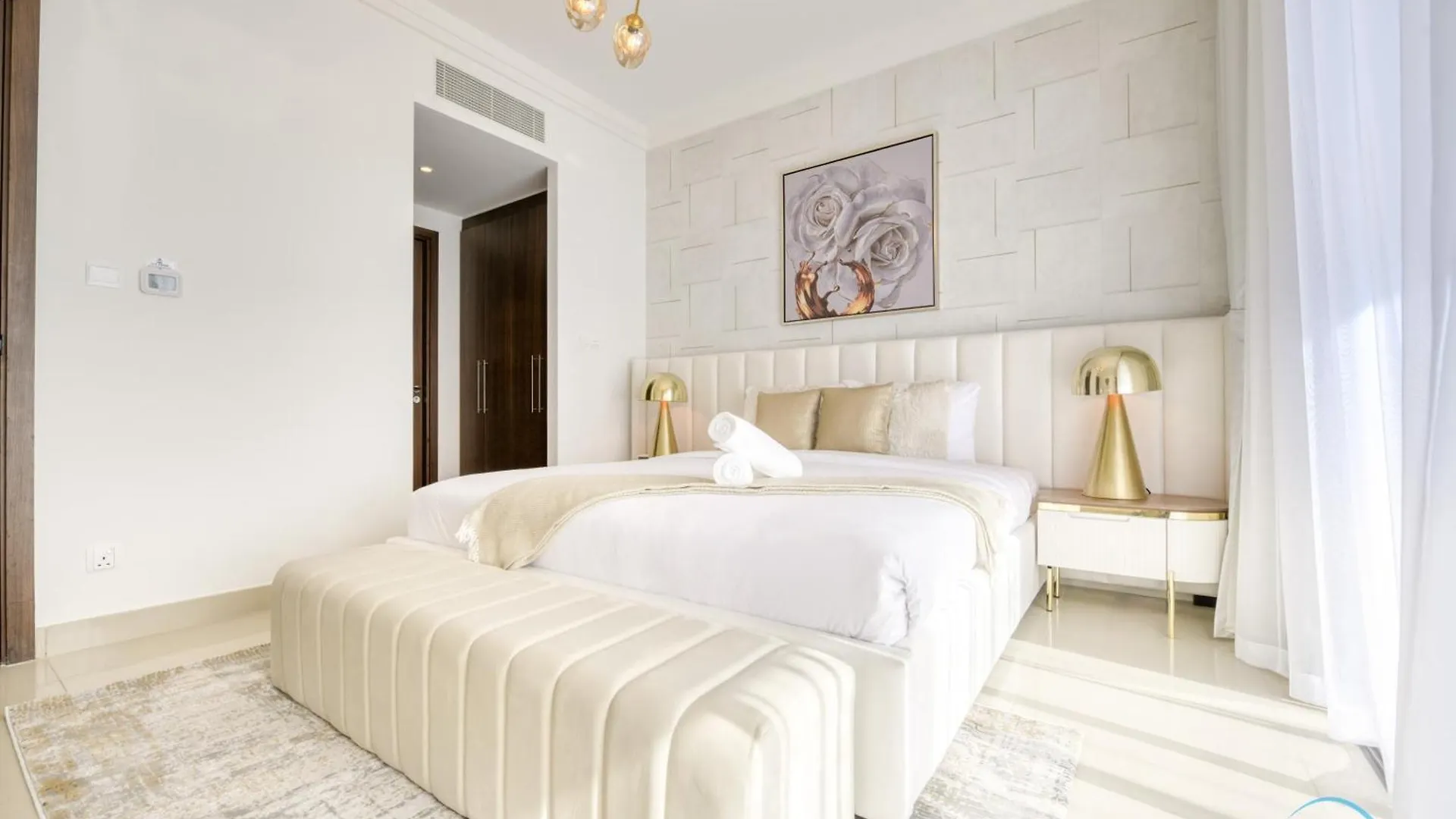Luxurious 2Br Apartment At Boulevard Point Downtown Dubai By Deluxe Holiday Homes