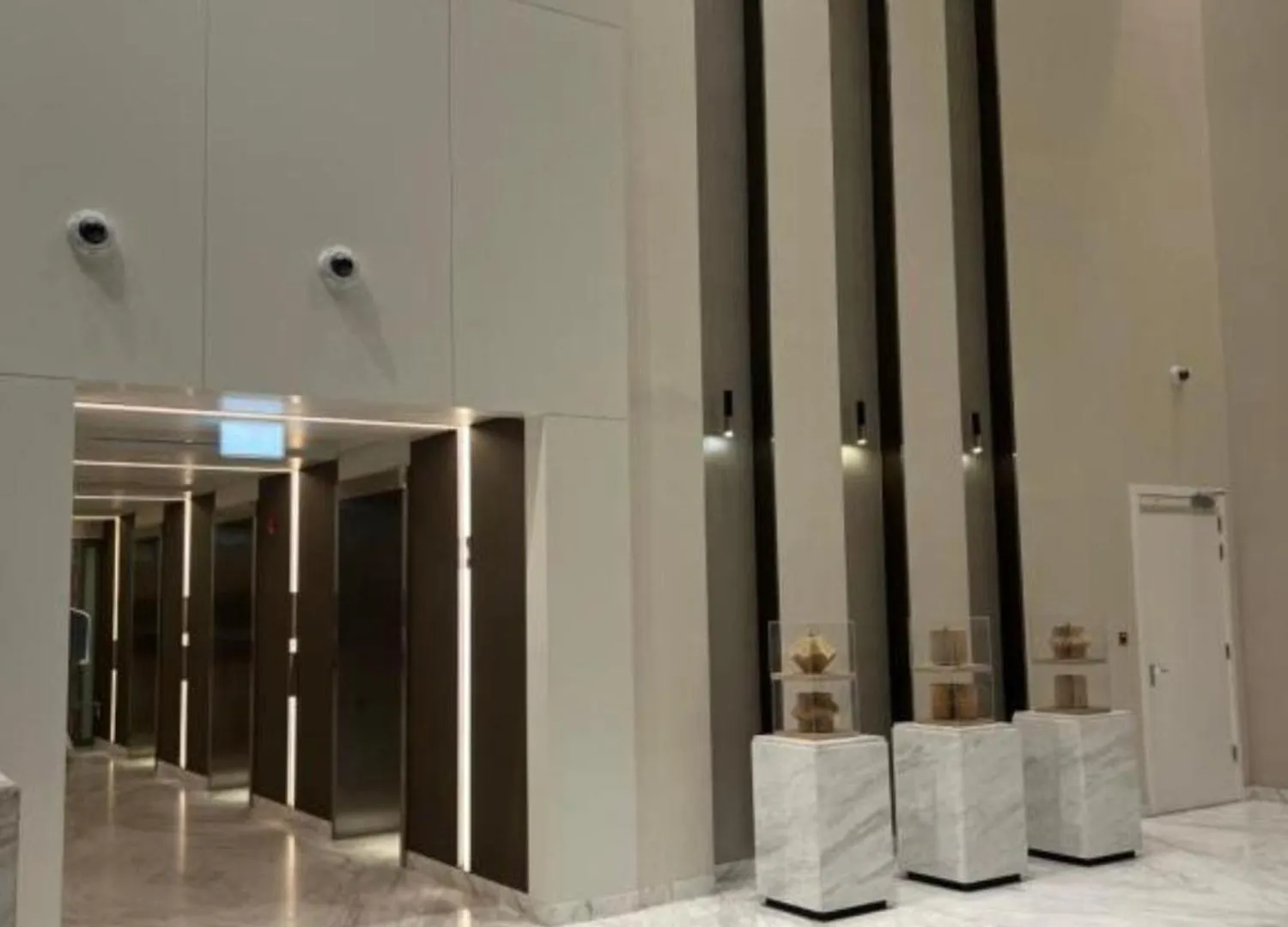 Luxurious 2Br Apartment At Boulevard Point Downtown Dubai By Deluxe Holiday Homes