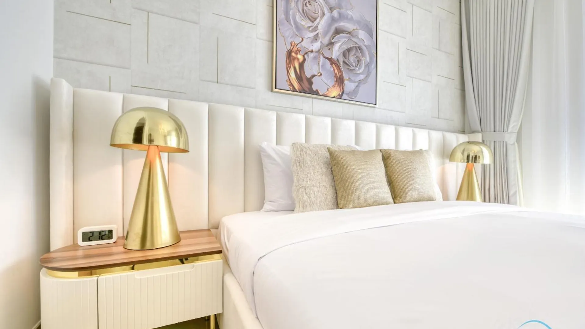Luxurious 2Br Apartment At Boulevard Point Downtown Dubai By Deluxe Holiday Homes United Arab Emirates