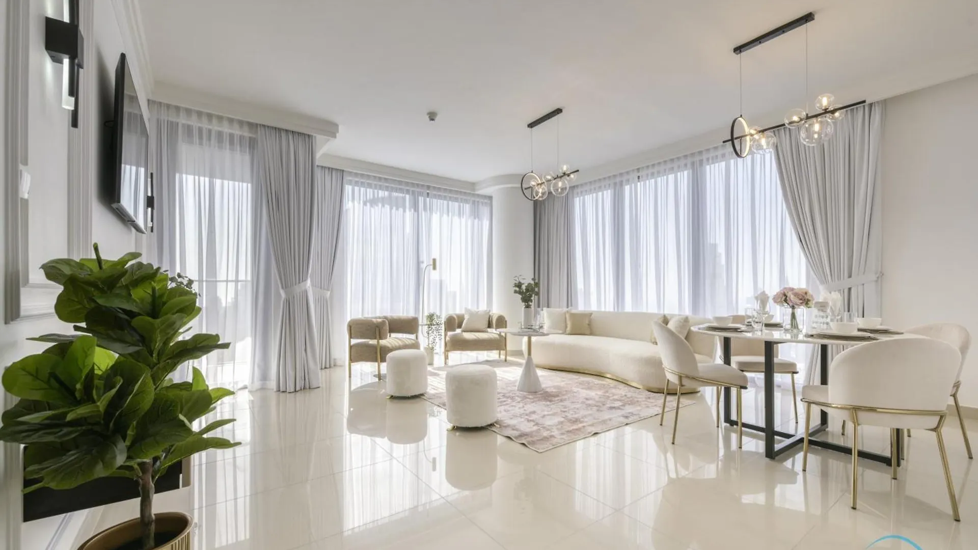 Luxurious 2Br Apartment At Boulevard Point Downtown Dubai By Deluxe Holiday Homes